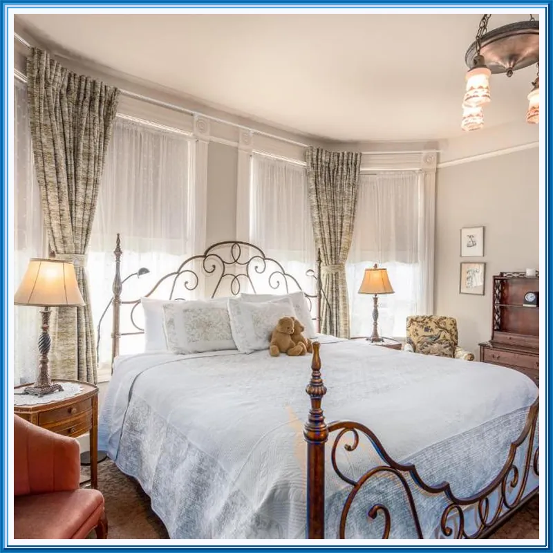 O Canada House Bed & Breakfast 호텔 내부 이미지