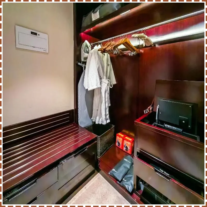 Wyndham Grand Xian South hotel room