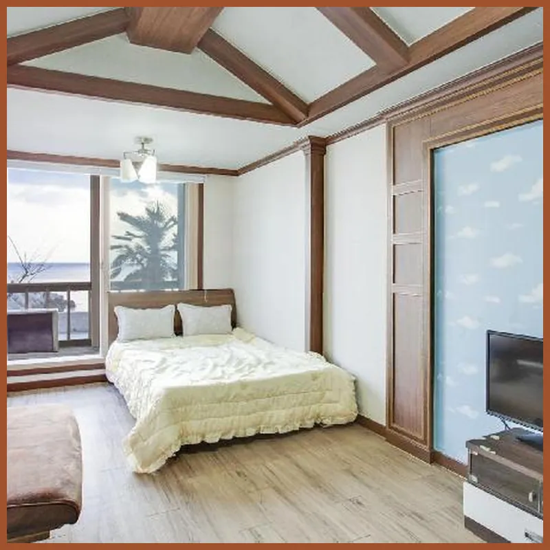 Namhae Mongdol Beach Pension hotel room