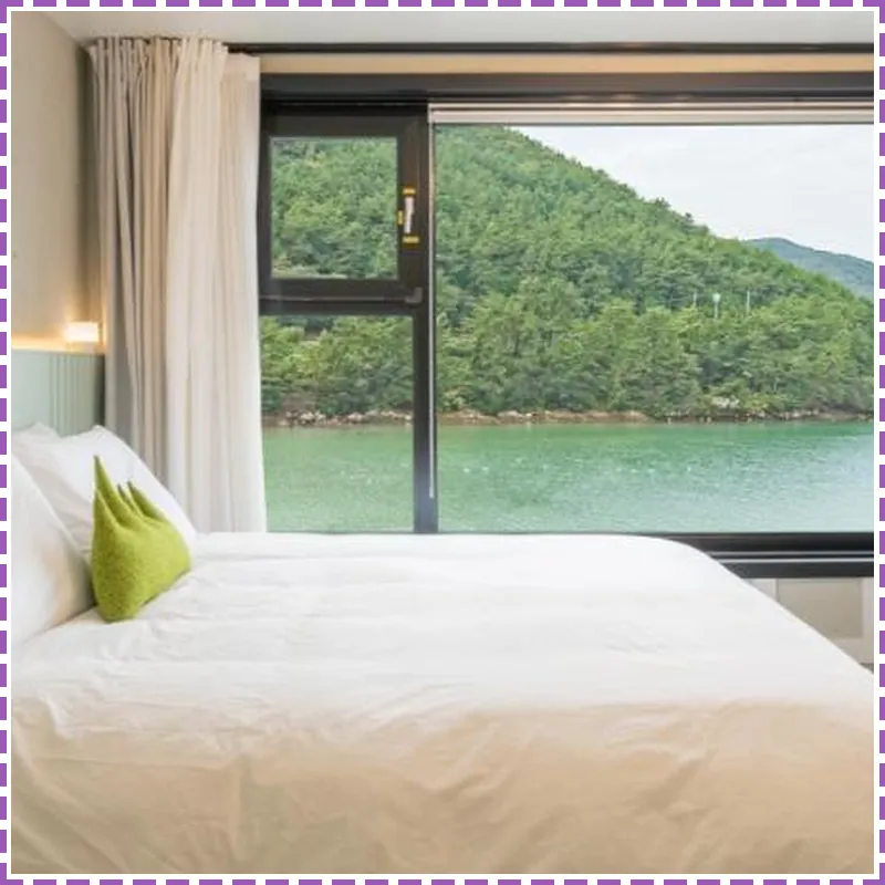 Tongyeong Sea Mood hotel room