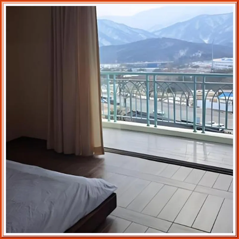 Seorak Pine Resort hotel view