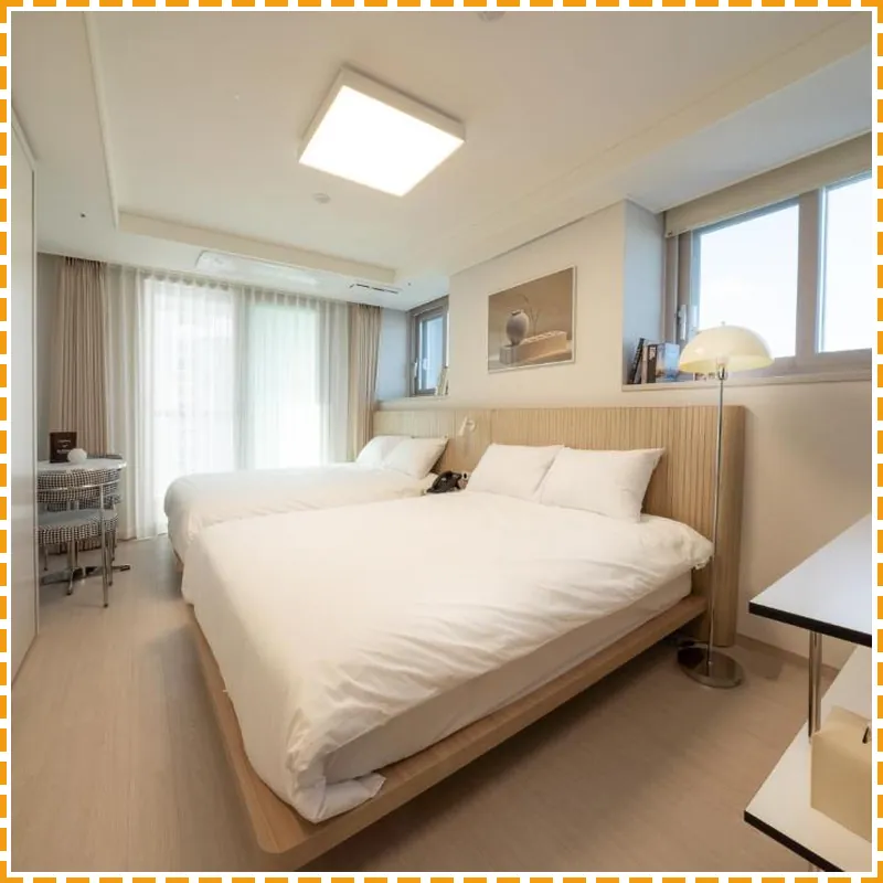 UH FLAT THE SOKCHO hotel room