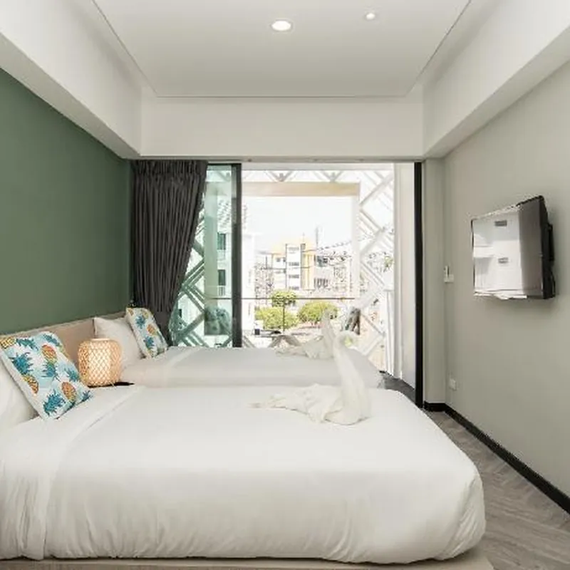 Yanud Residence pool view room2 호텔 내부 이미지