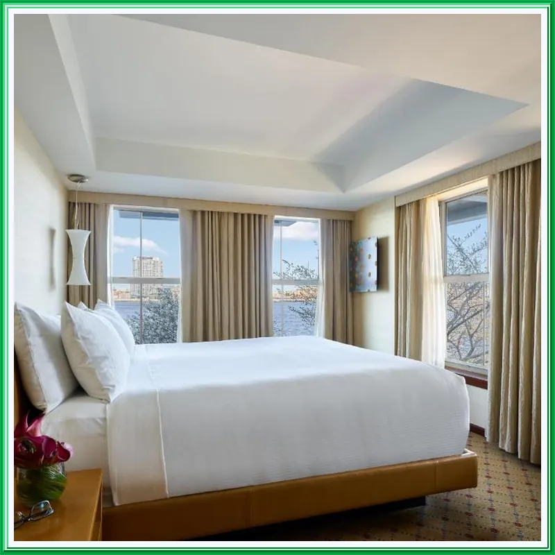 Battery Wharf Hotel, Boston Waterfront hotel room
