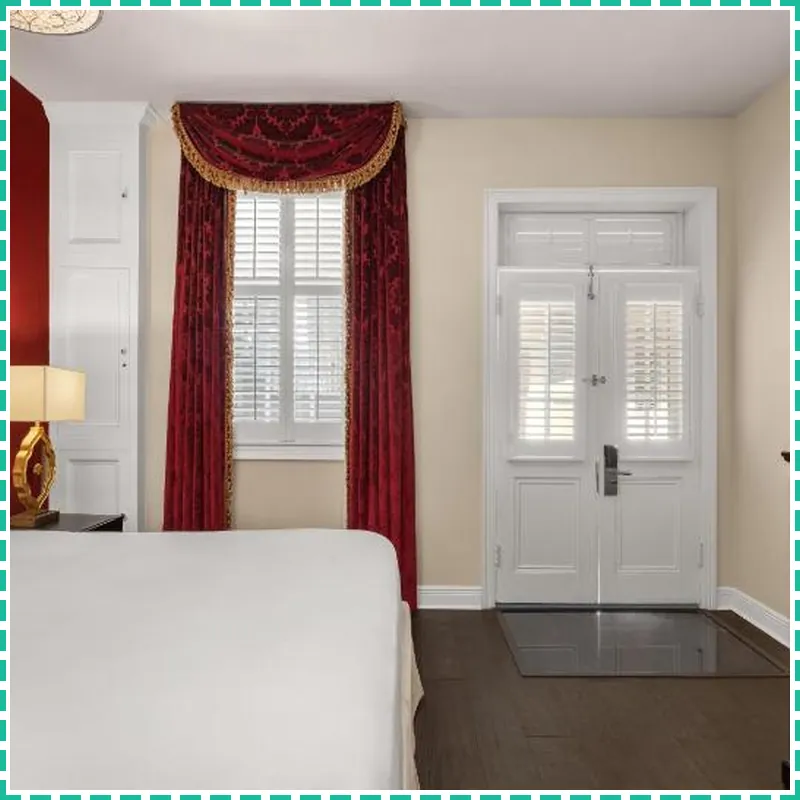 Dauphine Orleans Hotel hotel room