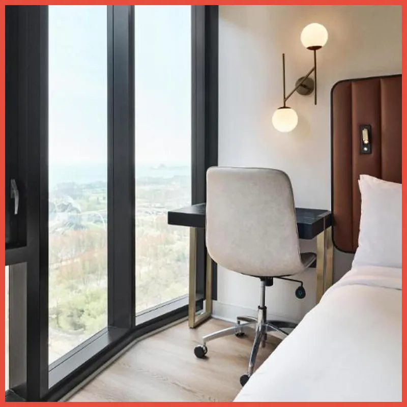 Arlo Chicago hotel room